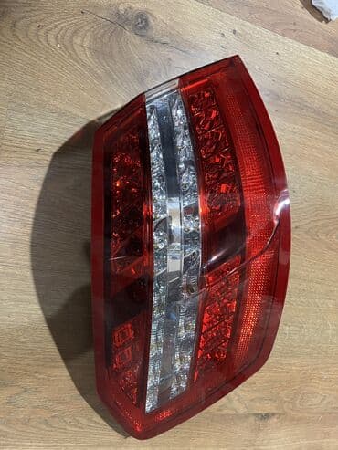 задний фонарь мерседес: Mercedes-Benz 2011 il, Almaniya — 1