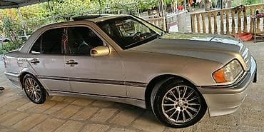 mercedes benz 208 d: Mercedes-Benz C-Class: 2.3 l | 1999 il Sedan — 2