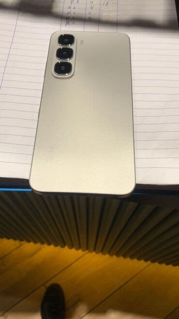 Great Wall: Smartfon – 6.1–6.3 düym təxmini ölçülü tam ekranlı model - Rəng — 7