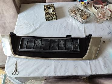 toros disk satilir: Toyota orijinal arxa nömrə yerinin bəzək paneli - Marka: Toyota - — 1