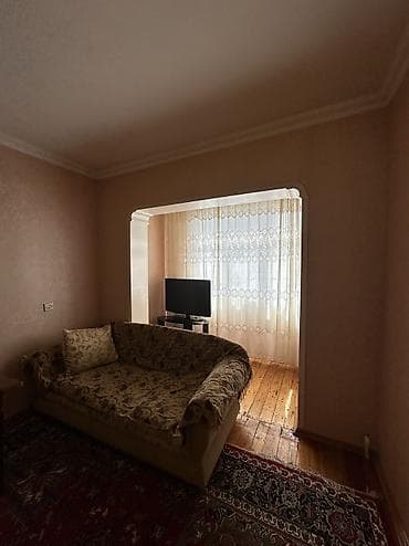 3 otaqlı ev: Bakı, 3 otaqlı, Köhnə tikili, 85 kv. m — 3