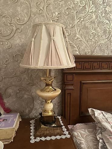 parca satisi: 2 dənə Lampa satılır,biri 10 manat — 1