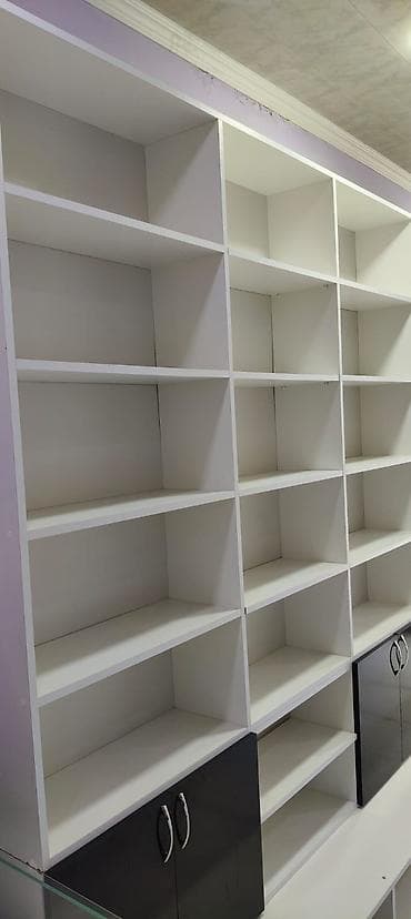 oturacaqlar satilir: Vitrinlər tecılı satılır qiyməti hamsi birlikdə 400 AZN razılaşmağ — 2