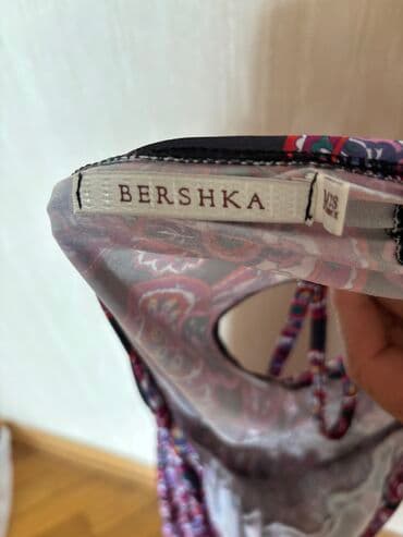 Продаю летние платья.Одно платье 5 манат. В хорошем состоянии