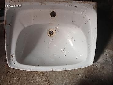 Ağ rəngli keramika əl-üz yumaq lavabonun üstdənquraşdırma üçün modeli