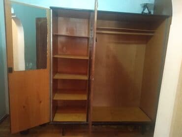 Ferrari: Hündürlüyü 1,80 ; eni 1,60 ; derinliyi 58 :qiyməti 250 man — 1