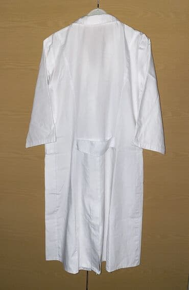 tibb xalatlari: Tibbi xalatdir Razmer 38-42. Yaxsi veziyyetdedir. Uzunluq 82sm. Whtsp — 2
