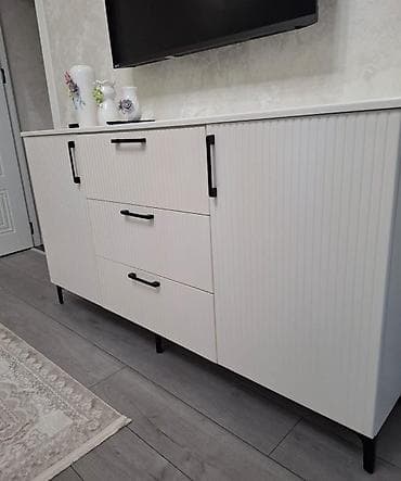 Kamod.qiymet 180 man mdf.ela veziyyetde.olcu 1.70/92.unvan