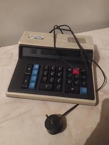 Sovet istehsalı “Elektronika MK-54” masaüstü kalkulyator -