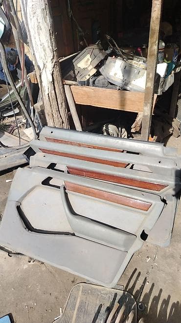 tab 4: Avtomobil ehtiyat hissələri – müxtəlif detallar bir yerdə Təsvir: - — 2