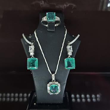 sir urekli: Dəstə daxildir: Sırğa, Kulon, Üzük, Gümüş, 925 Əyar — 1