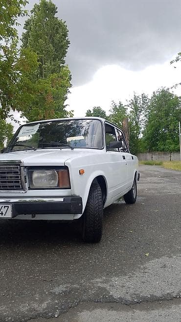 reno avtomobili: LADA 2107 sedan - Kuzov: klassik 4 qapılı sedan, ağ rəng - Salon — 4