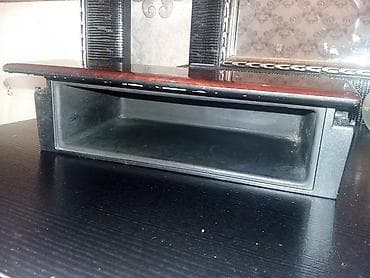 c 200 mercedes: Mercedes Benz W model ELEGANCE Maqnitafonun altindaki BAR hecbir — 2