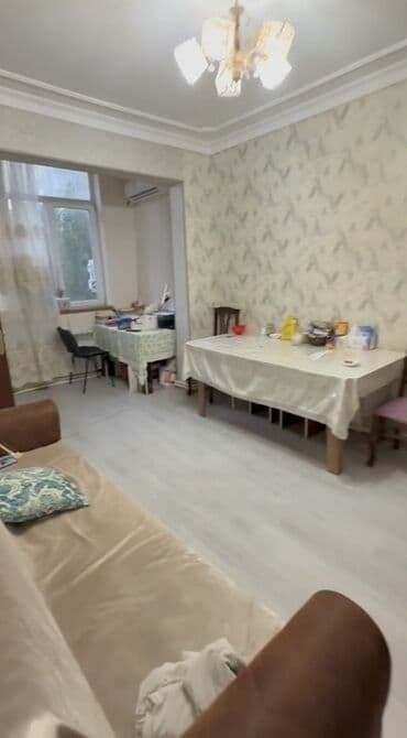 5 mkr satilan evler: Bakı, 1-ci mikrorayon, 2 otaqlı, Köhnə tikili, m. 20 Yanvar, 40 kv. m — 5