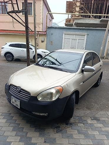 moto debilqe: Hyundai Accent: 1.5 l | 2008 il Sedan — 3