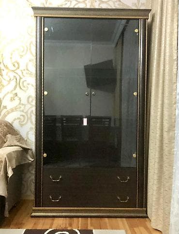 Təzədir çox işlənməyib evə yeni mebeller alınır deyə satıram ciddi