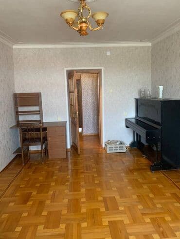 qarayev obyekt: Qaraev metrosuna yaxin 5 mertebeli binanın 5-ci mərtəbəsində — 11