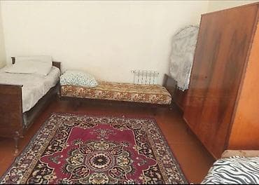 memar ecemi kiraye ev: Ancaq oğlanlara verilir. Kommunal ödənişlər qiymətə daxildir. Həyət — 2