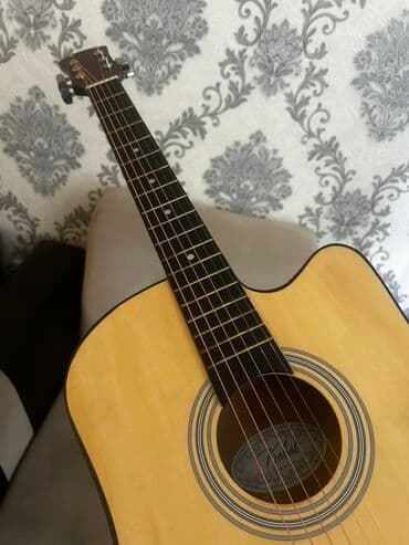 qarmon kəməri: Akustik gitara, 6 sim — 4