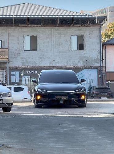 Juiye 07 Robo Car AI Süni Dəstəkli 🔋 71.4 kWh və 🔋 100 kWh batareya — 2