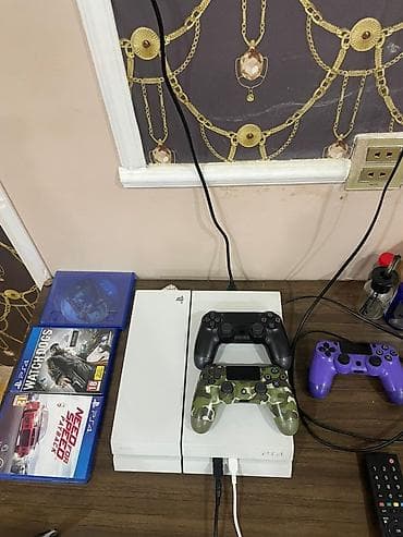 dualshok 4: PlayStation 4 (ağ rəng) oyun konsolu paketi. Komplekt: - PS4 konsolu — 1