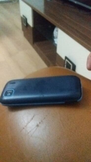 HTC: Sadə düyməli mobil telefon - Brend: Itel (üzərində loqo görünür) - — 3