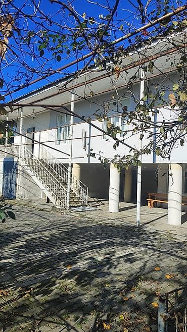 Həyət evi alıram: 4 otaqlı, 200 kv. m, Orta təmir — 1