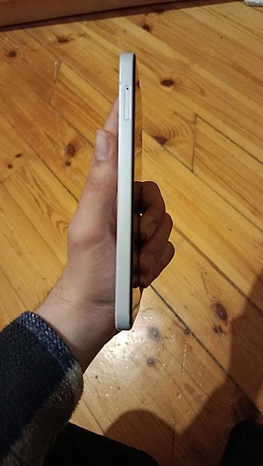 lalafo telefon satisi: Smartfon və aksesuar dəsti - Ekran: tam ekran dizayn, damcı formalı — 7