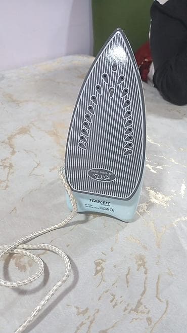 plasmas utu: Scarlett SC-1158 buxarlı ütü - Güc: 2200 W, 230 V, 50 Hz - — 2