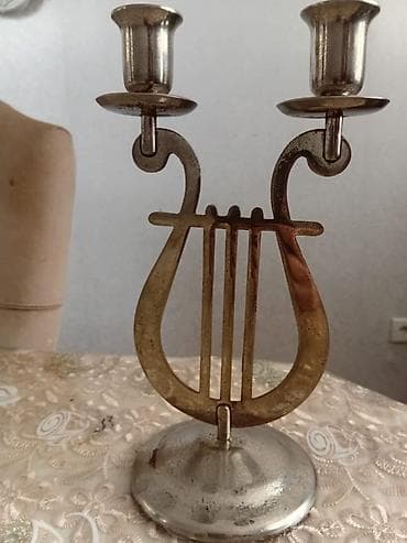Şamdanlar: İki şamlı metal şamdan – lira (arpa) formasında dekorativ model. - — 4