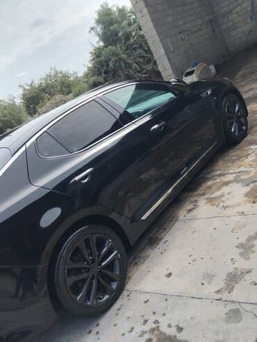 disk təkərlər: Kia Optima SXL – qara rəngli sedan - Kuzov: 4 qapılı sedan, qara — 5