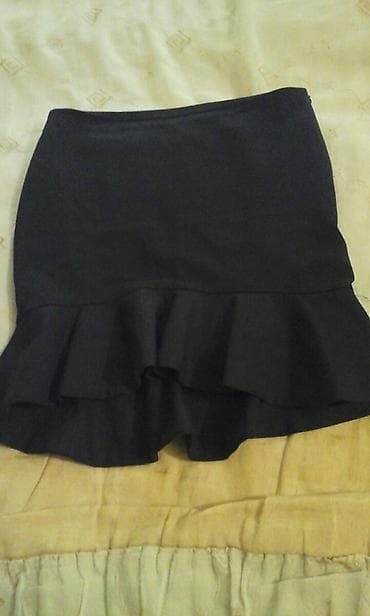 deri yupka: Ətək çox gözəl mayerialı var zaradan alınıb s m razmer — 3