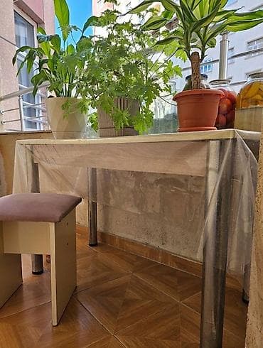 islenmis metbex stolu: Mətbəx üçün, İşlənmiş, Açılmayan, Dördbucaq masa, 2 stul — 2