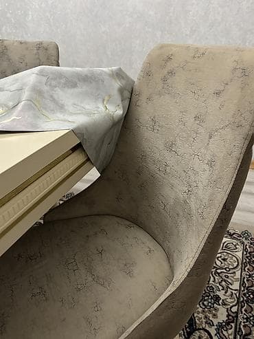 asma unitaz: Kvadrat masa, 6 stul — 4