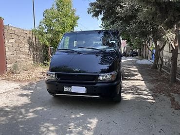Ford Transit: 2 l | 2001 il 453000 km Mikroavtobus