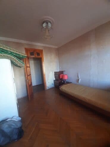 bakıxanov qəsəbəsi kiraye: Satılır: işıqlı, geniş zal otağı Bakıxanovda İcranın arxasında 7/9 — 3