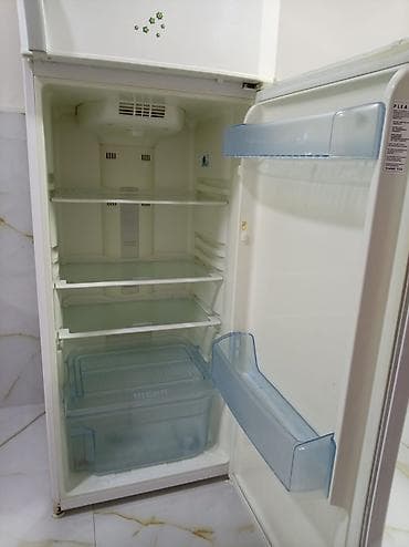 Elektronika: Beko iki qapılı soyuducu - Üst qapıda dondurucu bölmə, içində əlavə — 8