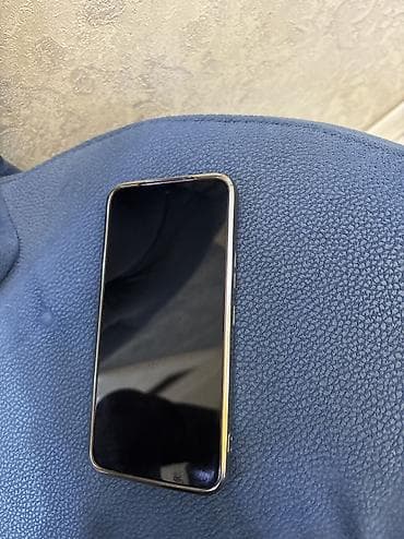 samsung on 6: Samsung Galaxy S22 — 2