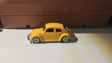 uşaqlar üçün çadır: Sarı rəngli oyuncaq avtomobil, retro "Beetle" avtomobilinin dizaynını — 1