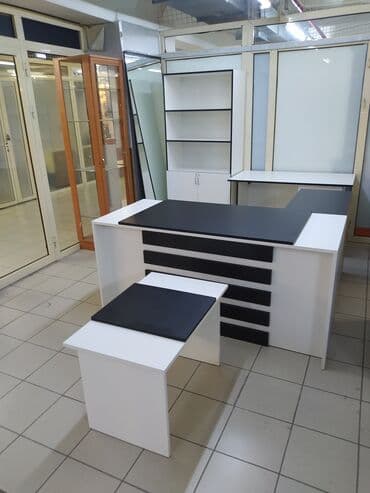 ikinci el dikt: Yenidir. Hazır var isdenilen rəngdə isdenilen olçuyə hazırlanır — 7