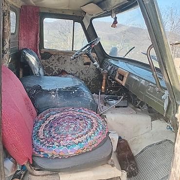vaz 2107 bufer: UAZ “Buxa” tipli kiçik yük maşını - Korpus: hərbi yaşıl rəng, metal — 3