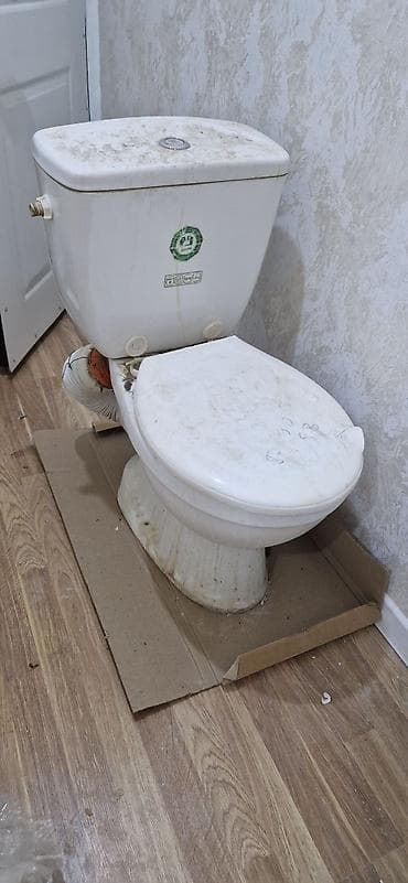 Unitazlar: İşlənmiş, Unitaz, Baçokdan ayrı, Kredit yoxdur, Zəmanətsiz, Ünvandan götürmə — 2