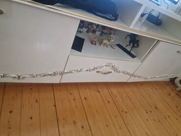 круглый стол трансформер: Б/у, Прямой ТВ стенд, С полками, Ламинат, Турция — 1