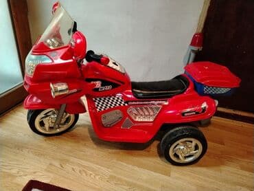 Uşaq elektrik motosikleti – 3 təkərli, qırmızı rəngdə “KB Moto/MB