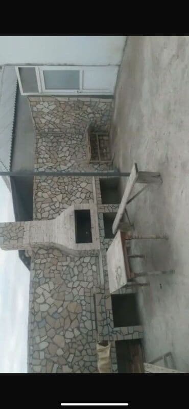 загородный дом с гаражом: 4 комнаты, 4 м², Нет кредита, Средний ремонт — 2