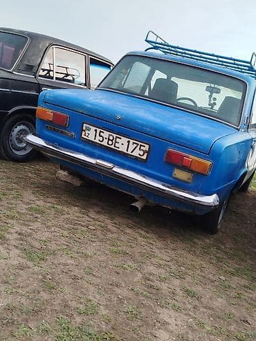 ehtiyat hisseleri vaz: VAZ 2101 “Jiquli” sedan, mavi rəng. - Kuzov: 4 qapı, xrom ön və arxa — 3
