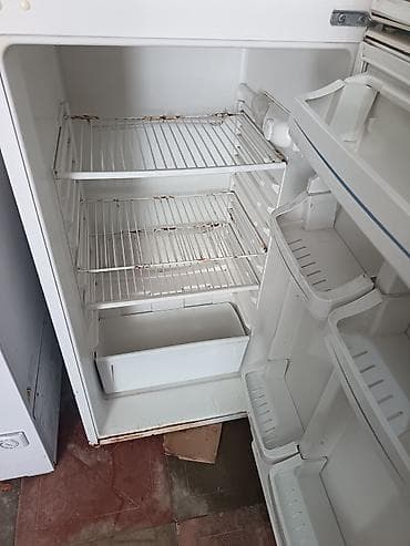 mebel ustu qaz: İki qapılı soyuducu - Yuxarıda ayrıca dondurucu bölmə - Aşağıda əsas — 4