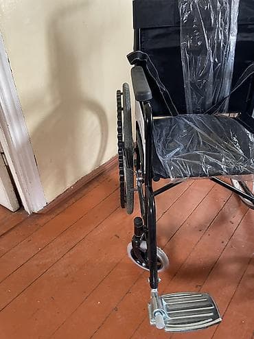 inglesina zippy gəzinti arabası: Məhsul: Manual əlil arabası Xüsusiyyətlər: - Konstruksiya: xromlanmış — 4
