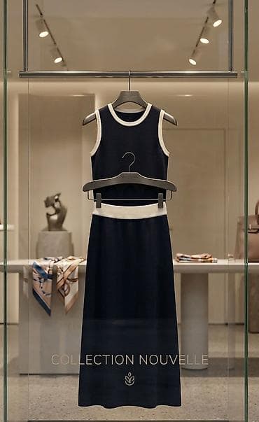 İki hissəli qadın dəsti – tünd lacivərd rəngdə trikotaj top və ətək -