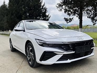 kredit masin ucuz: Hyundai Elantra – ağ rəngli, müasir dizaynlı sedan - Xarici görünüş — 2